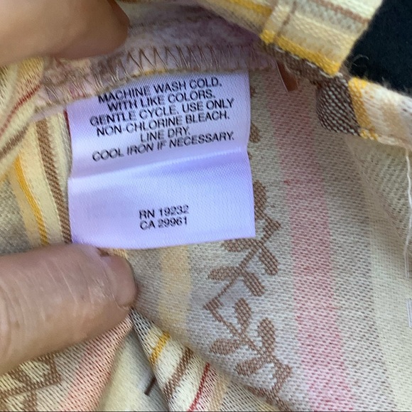 4/$20. Alfred Dunner NWT Button Front Blouse - Picture 10 of 10